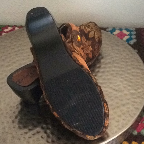 Dick & Jayne Tapestry Clogs - Picture 6 of 8